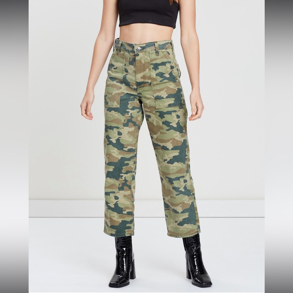 Top shop, mint condition, camo print, camouflage cargo pants, joggers trousers